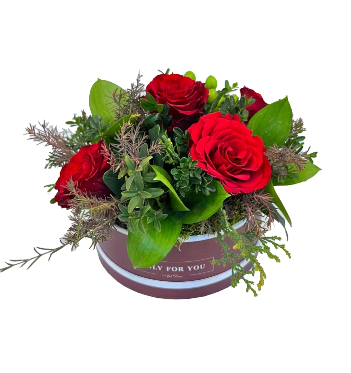 Aranjament trandafiri in cutie rotunda